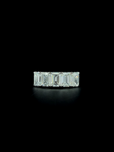 Lab grown diamond 5 stone rings