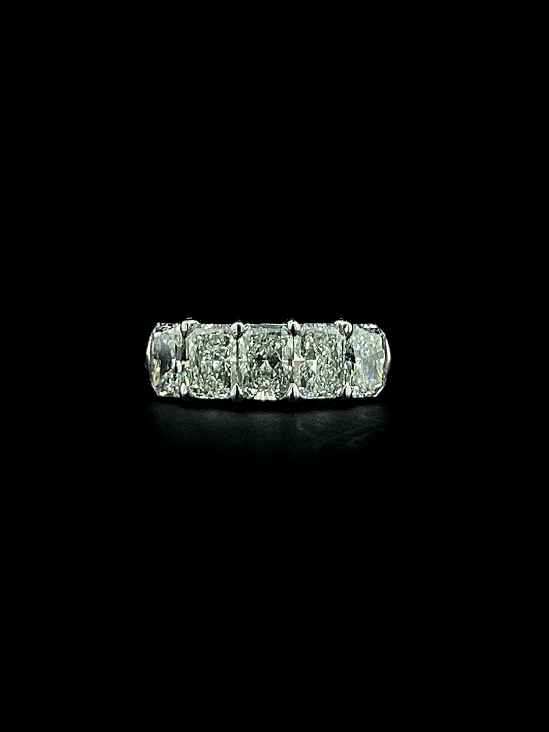 Lab grown diamond 7 stone rings