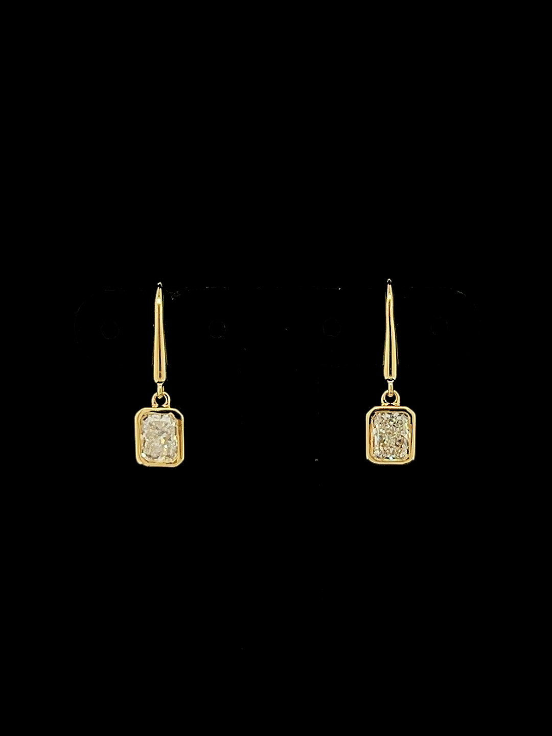 Lab grown diamond dangling earring