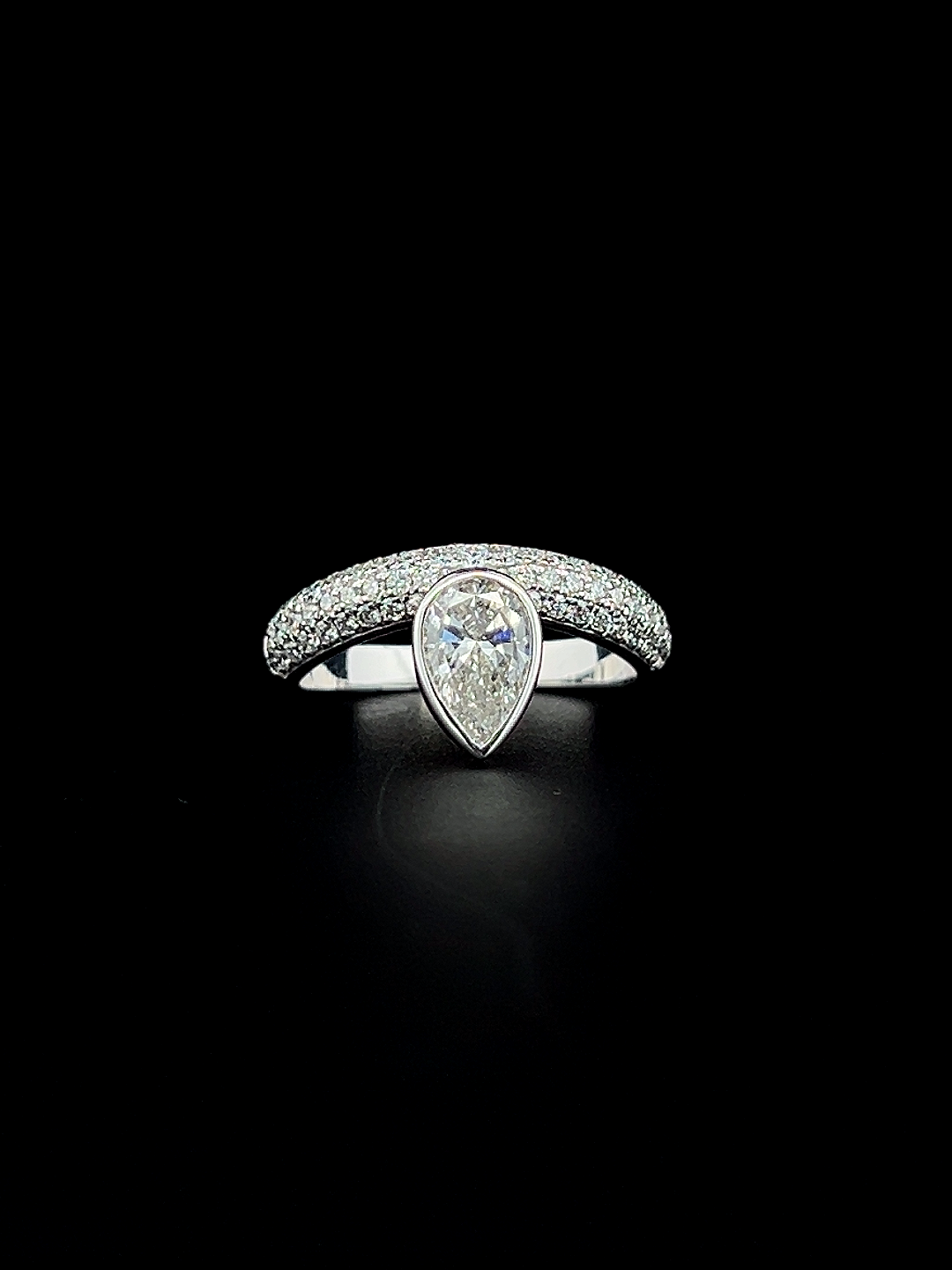 Lab grown diamond anniversary ring