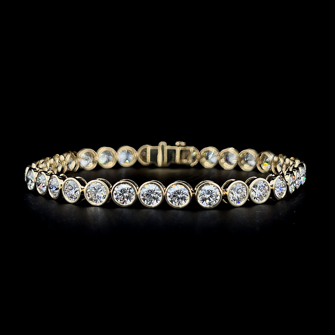 Lab grown diamond bezel bracelet