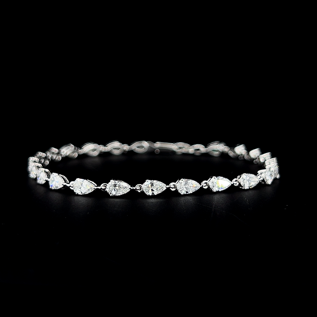 Lab grown diamond cuff bracelet