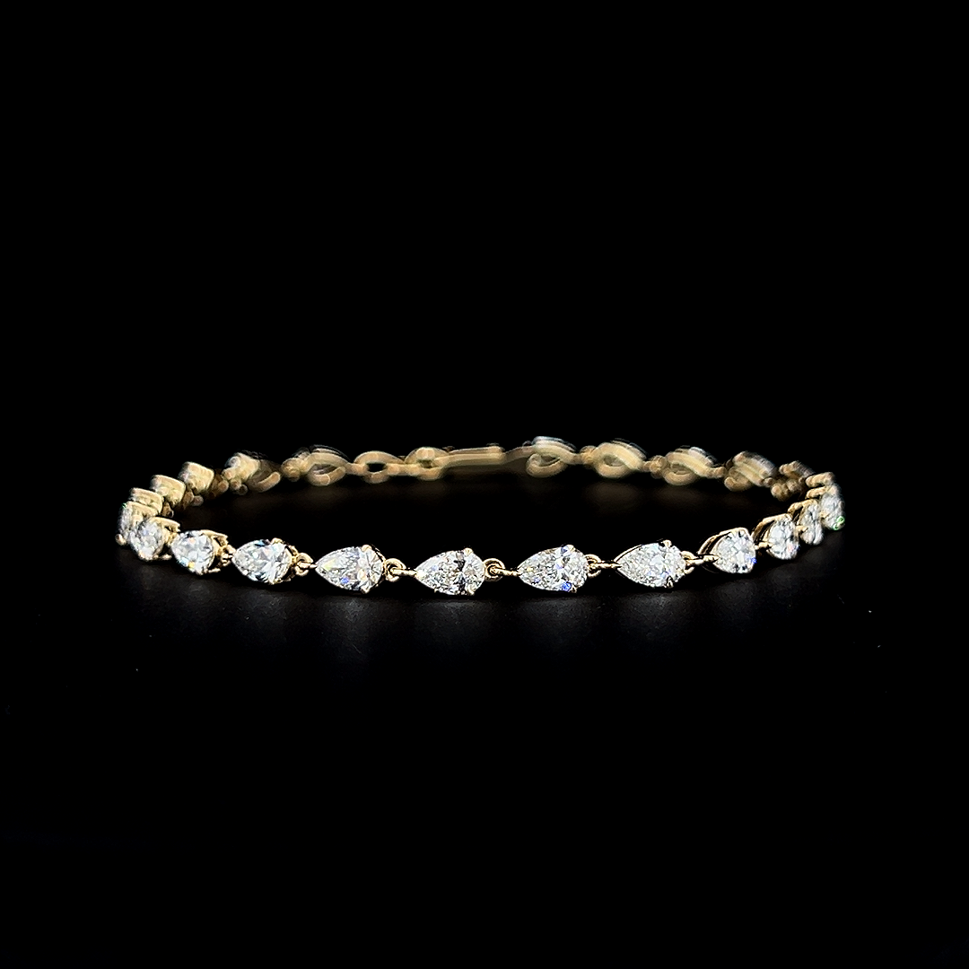 Lab grown diamond cuff bracelet