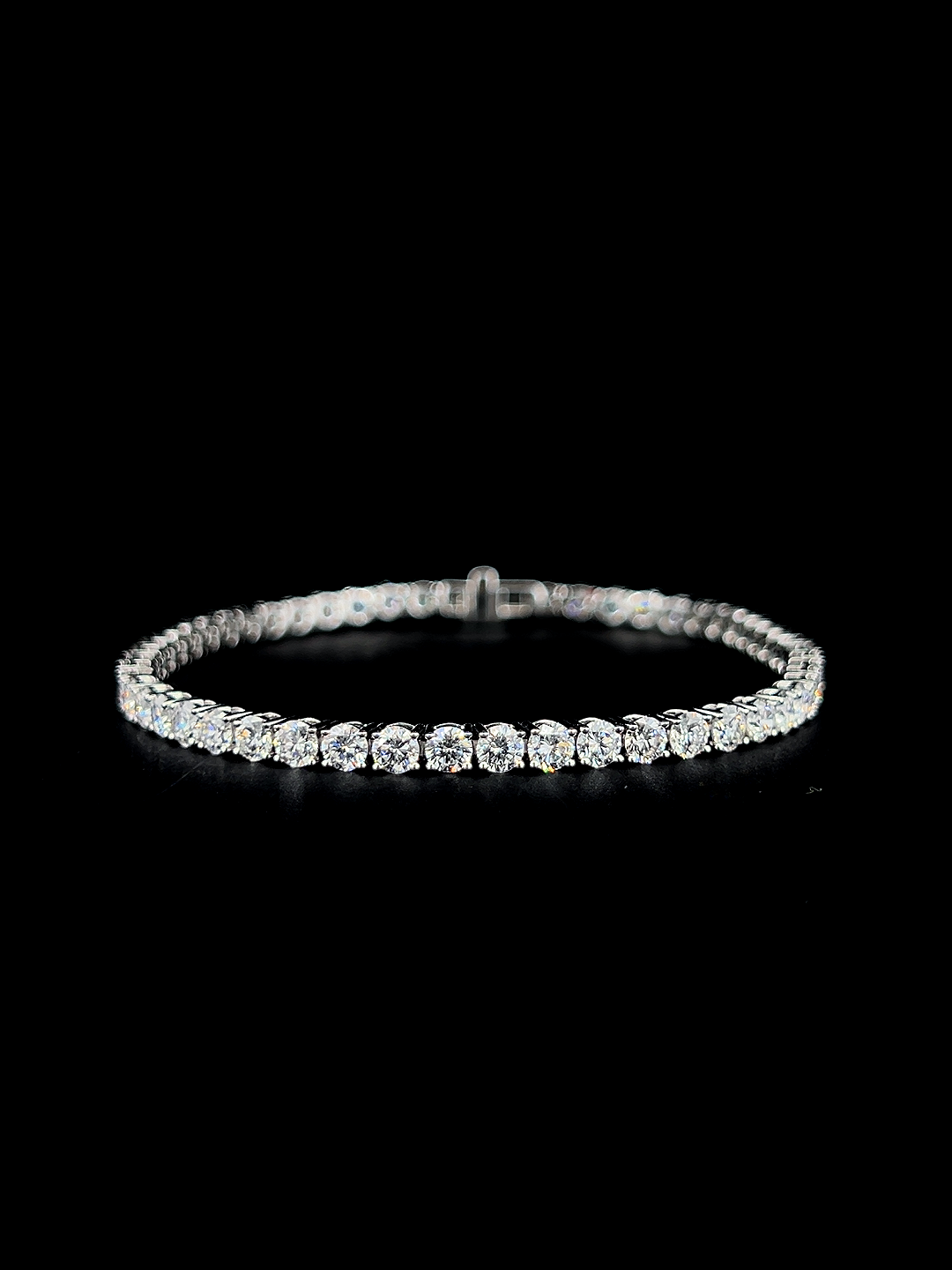 Lab grown diamond tennis bracelet