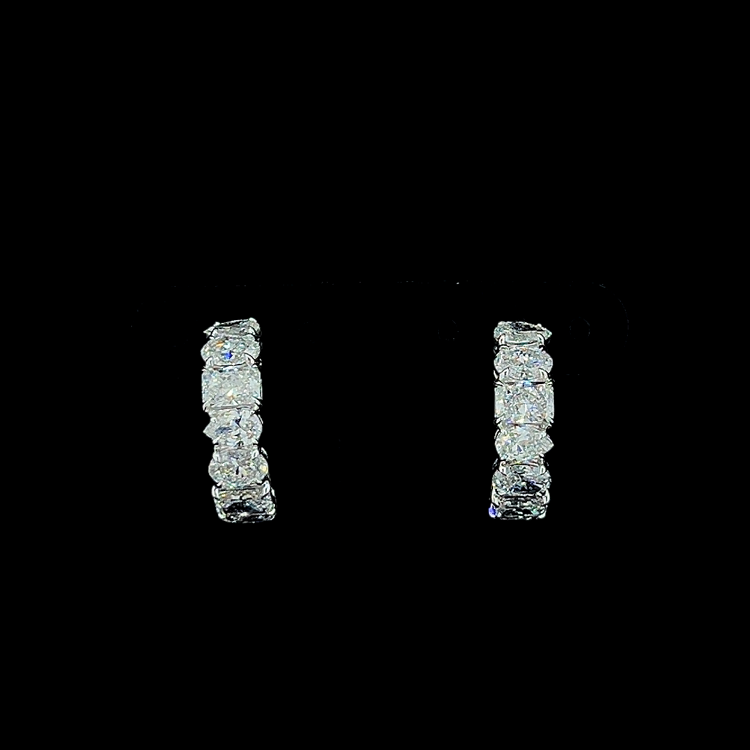 Lab grown diamond huggies earring