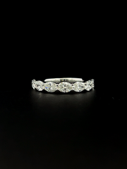 Lab grown diamond band ring