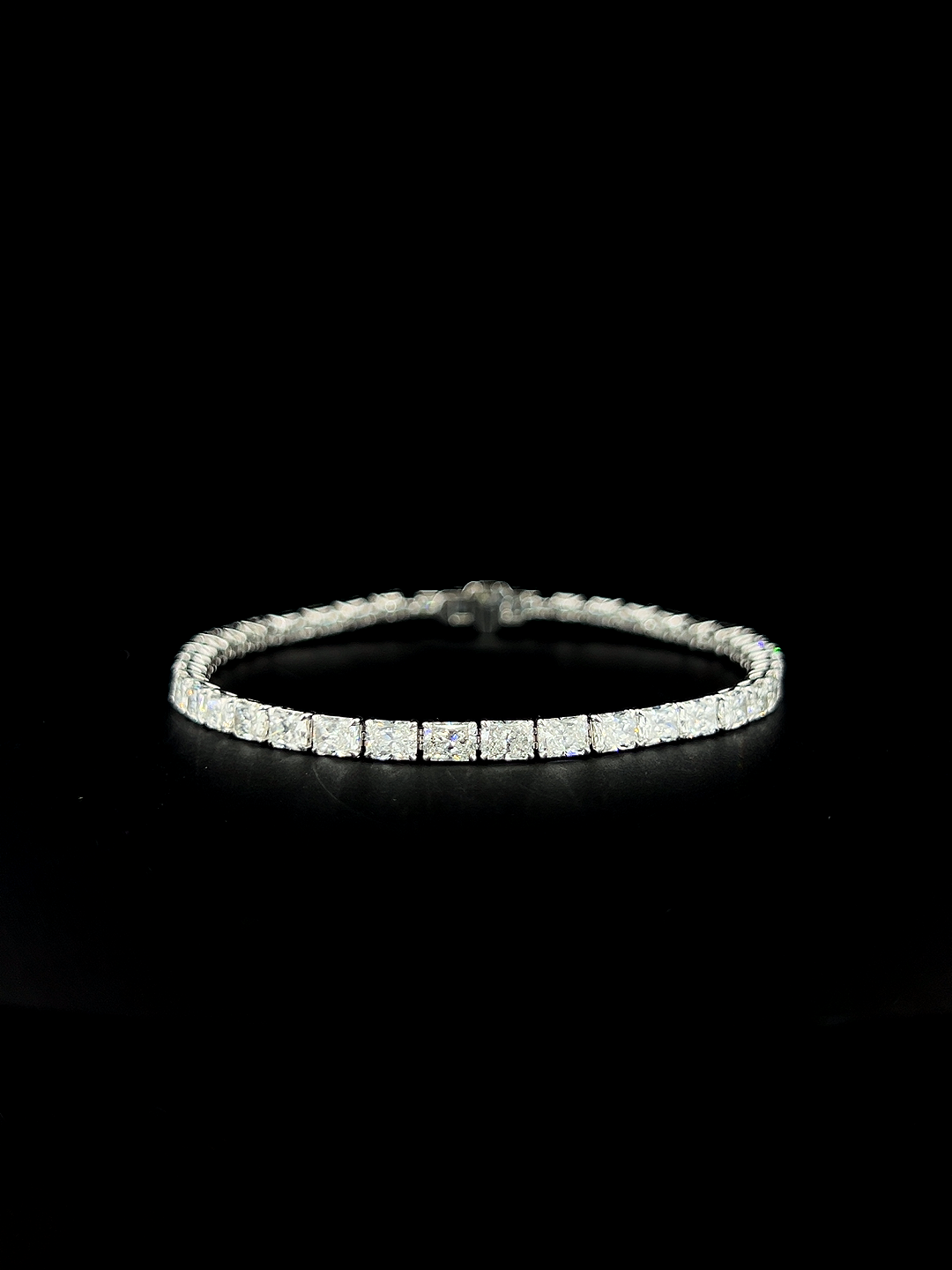 Lab grown diamond tennis bracelet