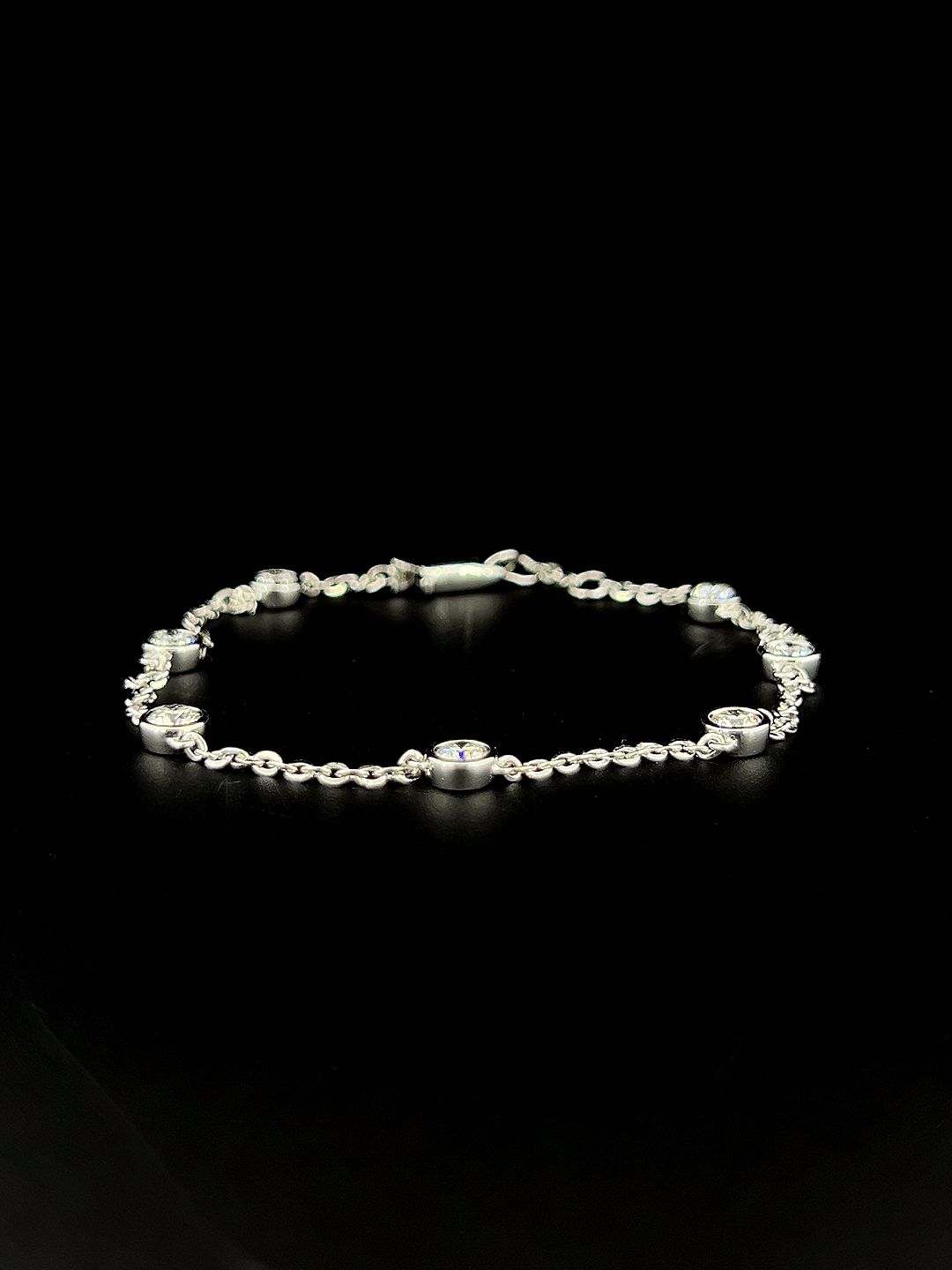 Lab grown diamond cuff bracelet