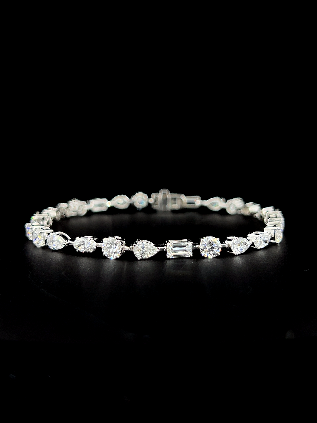 Lab grown diamond cuff bracelet
