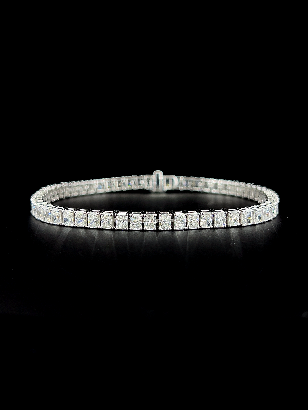 Lab grown diamond tennis bracelet