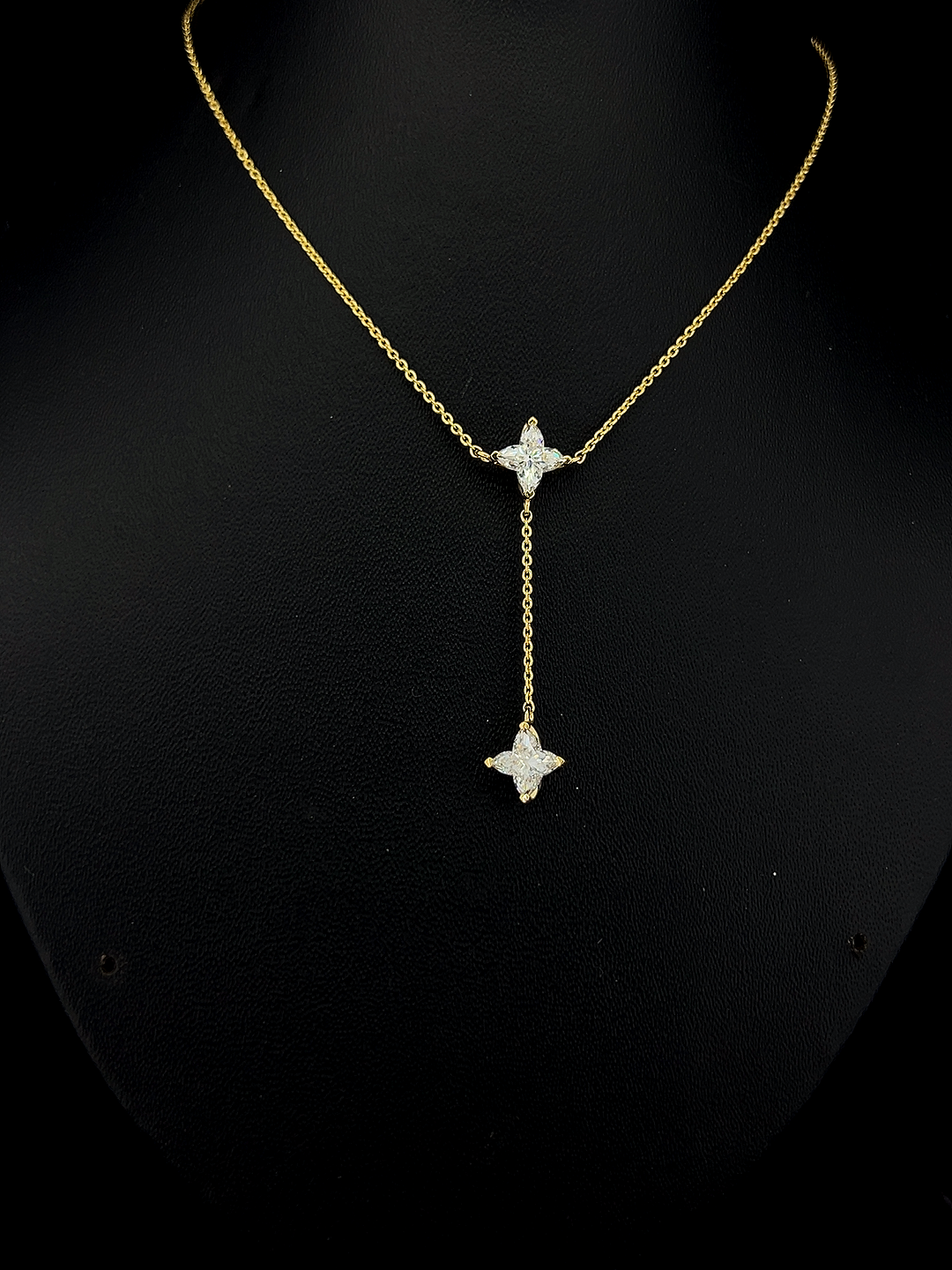 Lab grown diamond pendant