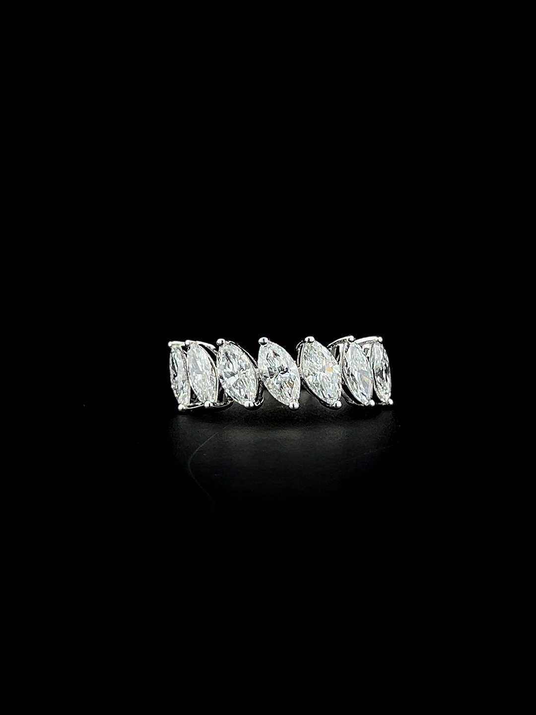 Lab grown diamond 7 stone ring