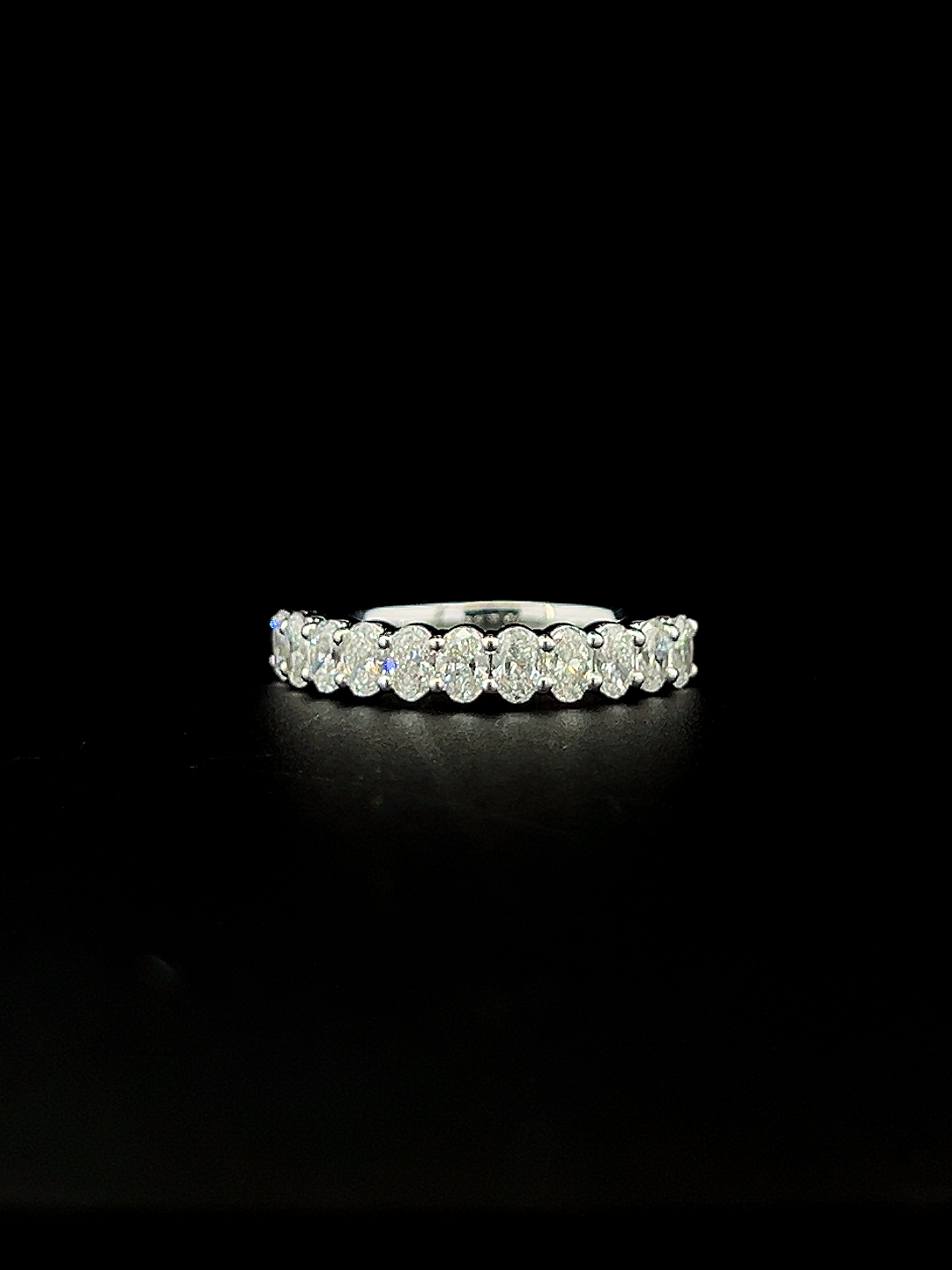 Lab grown diamond wedding band rings