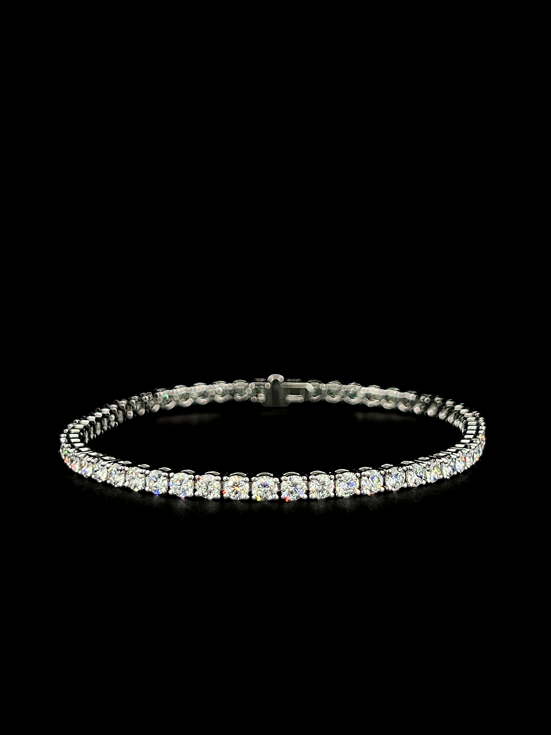 Lab grown diamond tennis bracelet