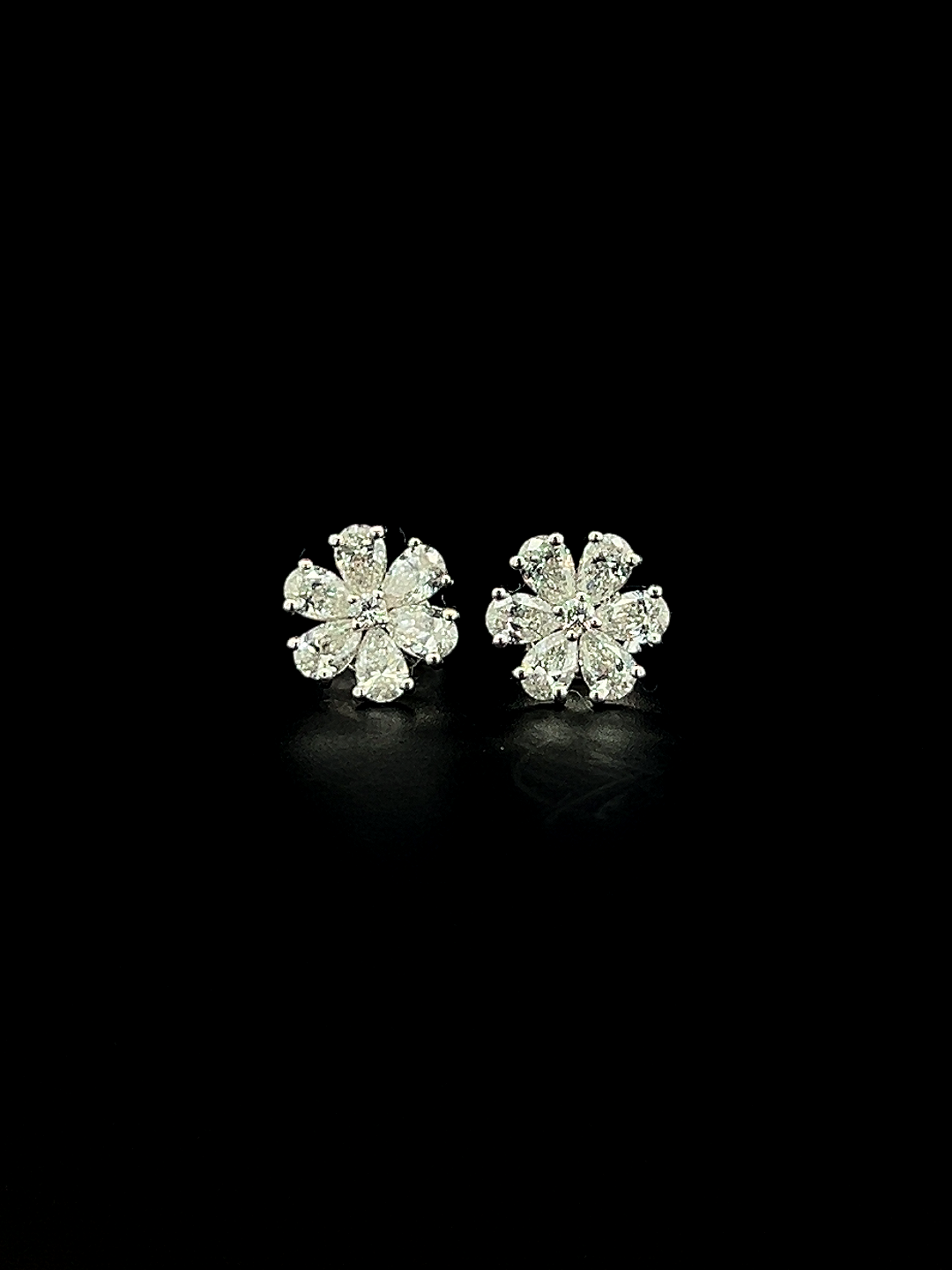 Lab grown diamond pushback stud earring